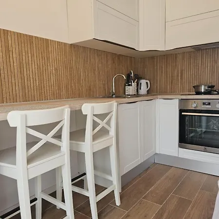 Petit Apartment *