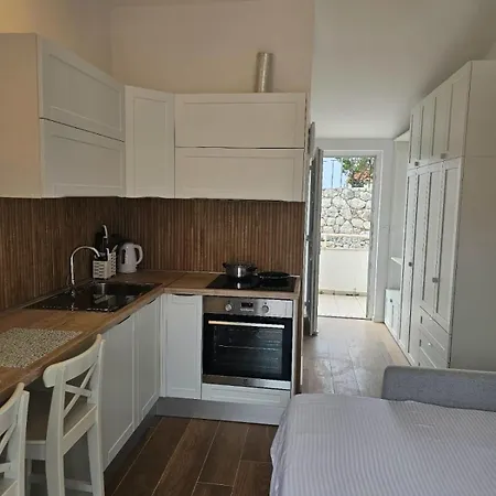 Petit Apartment