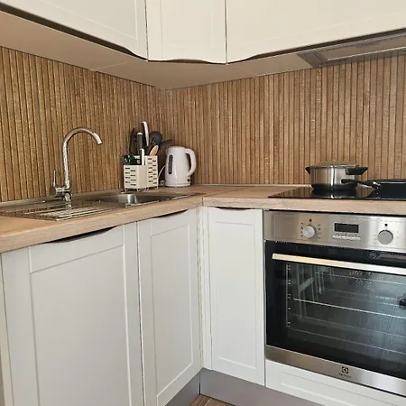 Petit Apartment *