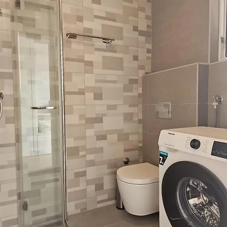 Petit Apartment *
